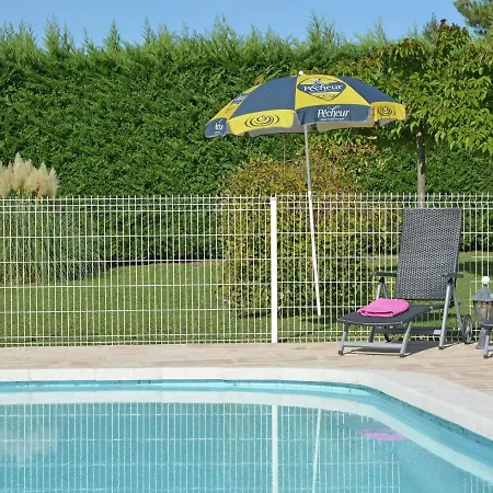 Comfortable With Swimming Pool Saint-Victor-de-Malcap