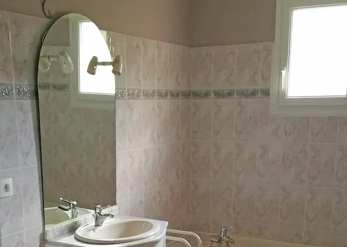 Comfortable With Swimming Pool * Saint-Victor-de-Malcap