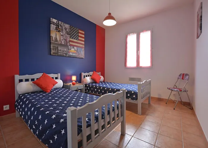 Comfortable With Swimming Pool Saint-Victor-de-Malcap