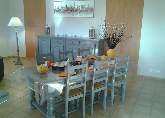 Villa Comfortable With Swimming Pool