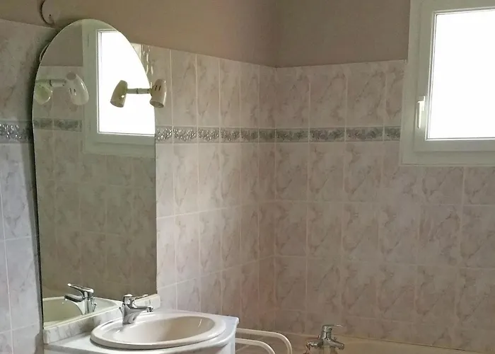 Villa Comfortable With Swimming Pool *